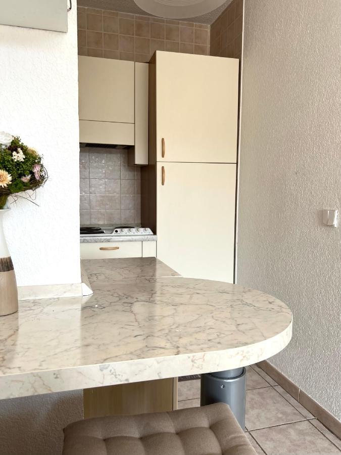 Coquet Appartement Avec Le Terrasse Sur Le Mer โรกบรูน-กัป-มาร์แต็ง ภายนอก รูปภาพ