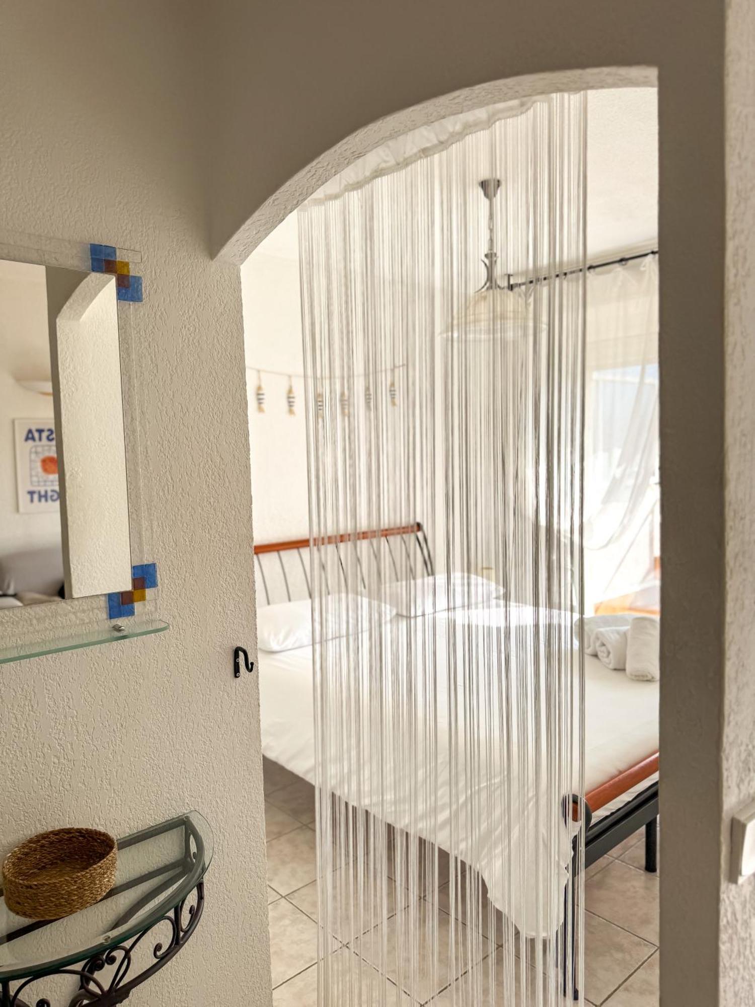 Coquet Appartement Avec Le Terrasse Sur Le Mer โรกบรูน-กัป-มาร์แต็ง ภายนอก รูปภาพ